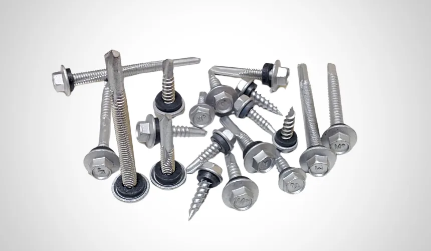 Self drilling screws with EPDM sealing washers